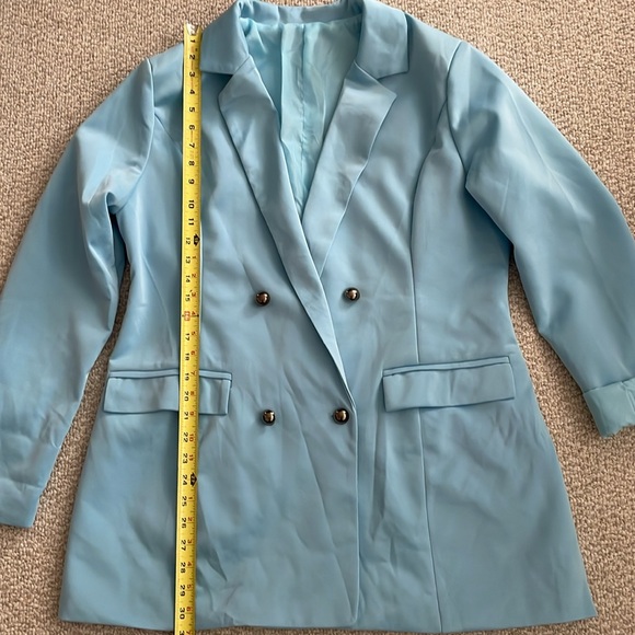 Women’s oversized blazer has never been used. Size XL - Picture 2 of 5